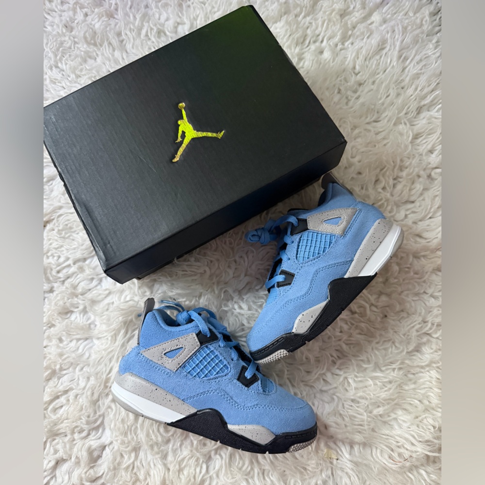 Jordan 4 Retro Toddler Shoes in University Blue and Black